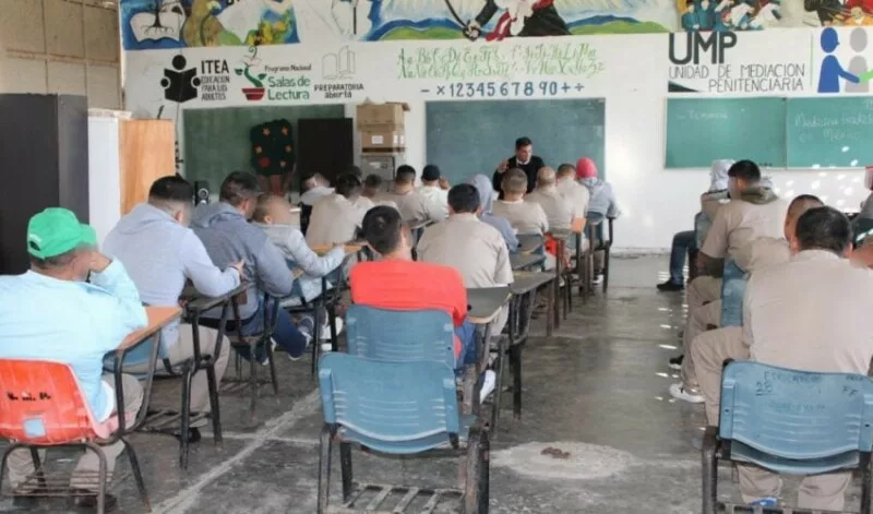 Promueve SSPT educación al interior de los CEDES de la entidad