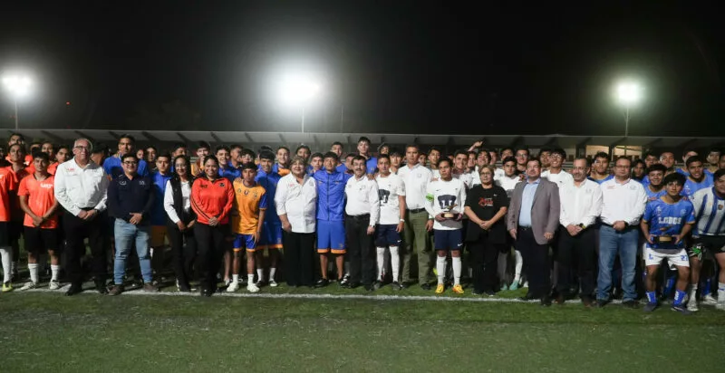 El rector Dámaso Anaya inaugura Torneo Nacional de Futbol por el 75 Aniversario de la UAT