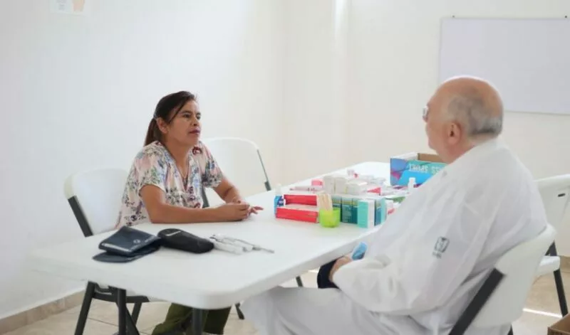 Llevan SEBIEN y Rotarios jornada médica a Unidad de Bienestar